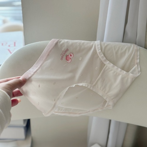 8673 Summer Colorful Cute Fruit Lips Jacquard Ice Silk Girls Mid-waist Underwear Cotton Flap Skin-Friendly Briefs