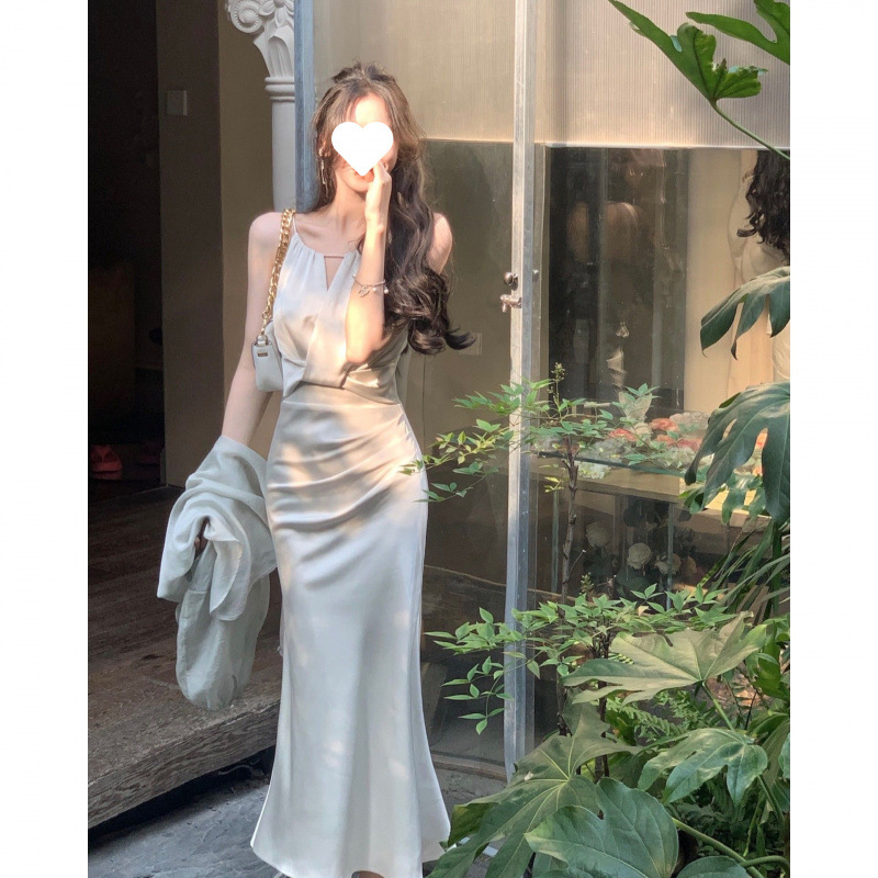白色挂脖吊带连衣裙女夏缎面鱼尾高级感长裙子|undefined