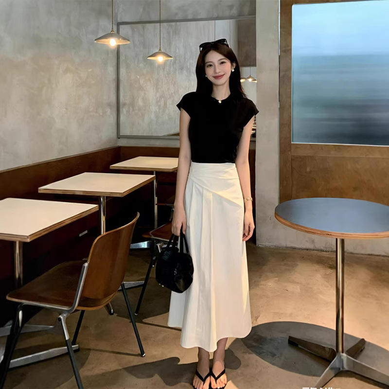 Summer Style Skirt for Petite Women with Pleated Waist and Irregular Hem, Slimming and Versatile A-Line Long Skirt