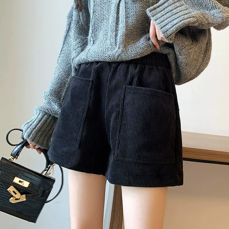 Осенне-зимние вельветовые шорты для женщин, свободный крой, корейский стиль 2025, на флисовой подкладке, широкие шорты-брюки, утягивающие, утолщенные шорты-кюлоты, повседневные брюки.