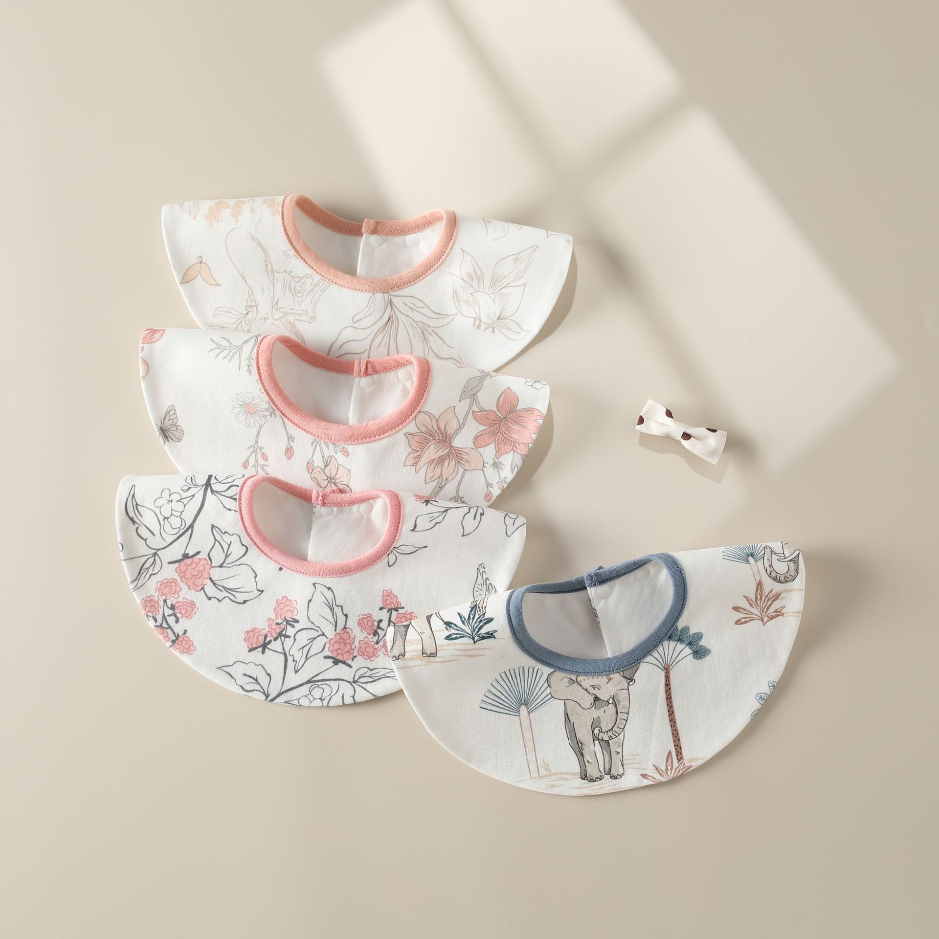 M8276-jungle adventure medium round mouth towel set (4 pack)