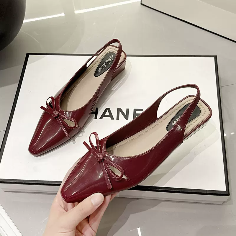 尖头蝴蝶结包头凉鞋女2026春夏新款小众设计感百搭通勤平底单鞋