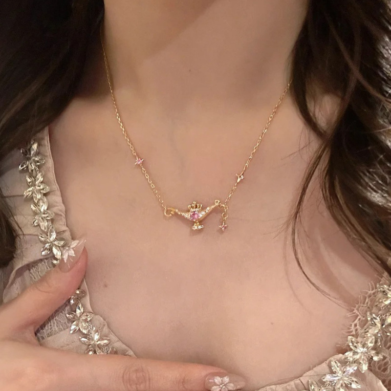 赤い本のピンクの愛のアラジンのランプのペンダントのネックレスの女性の甘いデザイン感は逃げています。|undefined