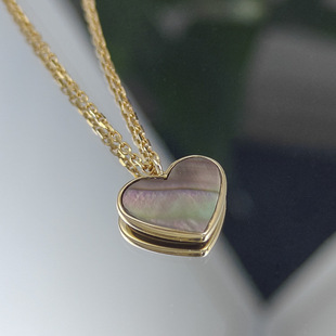 AU18K rose gold heart-shaped black shell necklace fashion commuter love shape European and American style pendant chain