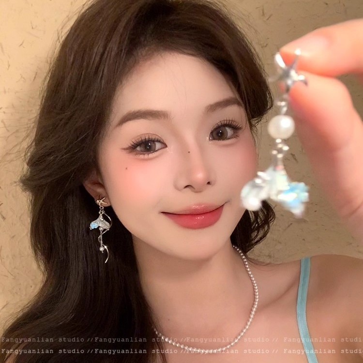浪漫一夏 甜酷气质蓝色鱼尾珍珠耳钉女轻奢高级感耳环设计感耳饰|undefined