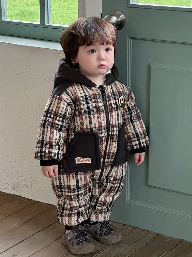 2024 nuevo estilo de invierno engrosado, cálido, cómodo, suave, bebé, estilo occidental, bebé, oso a cuadros para hombres