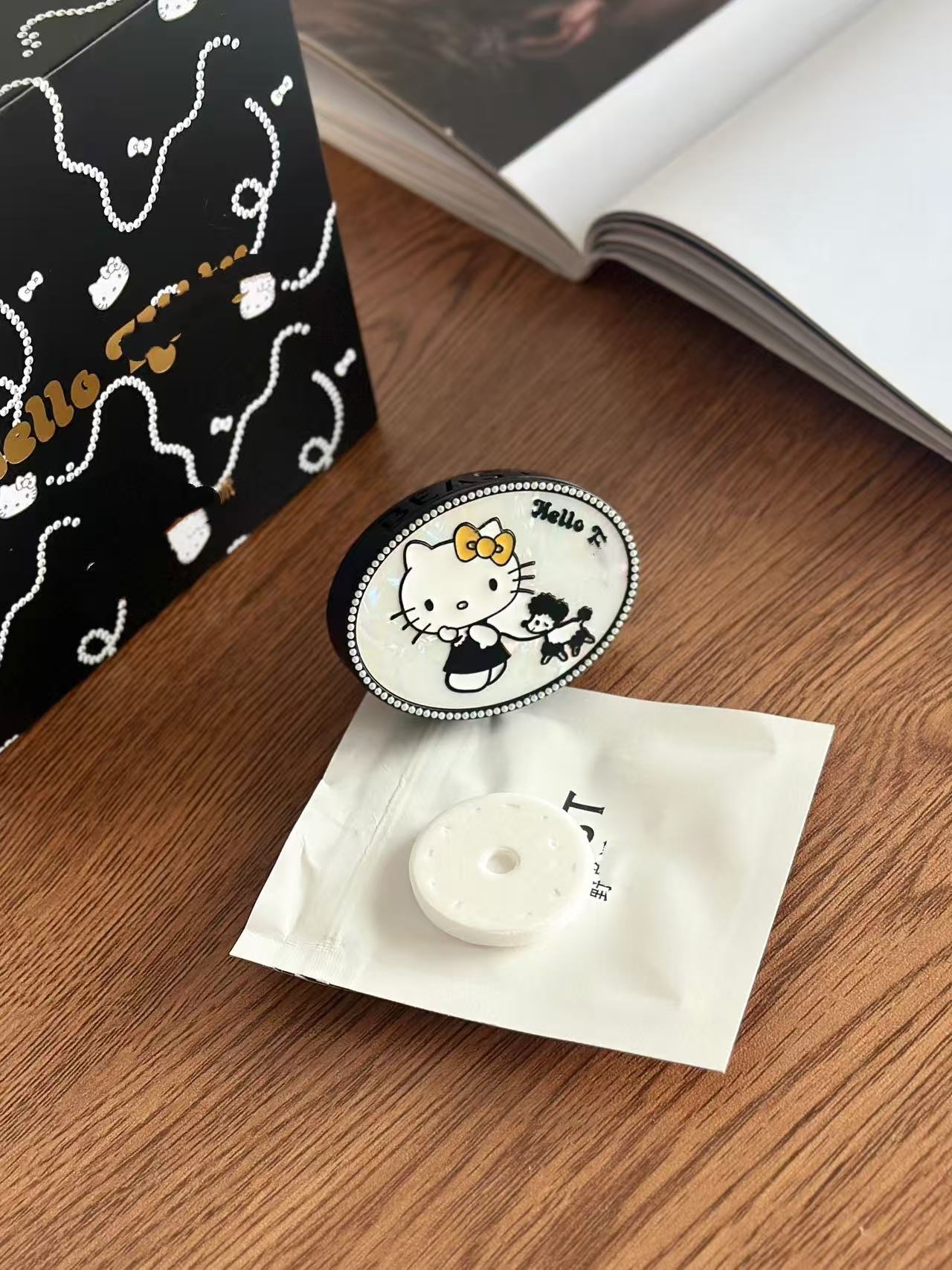 Hello Kitty Beast Pai Collaboration Car Interior Fragrance Birthday Gift Car Fragrance Diffuser