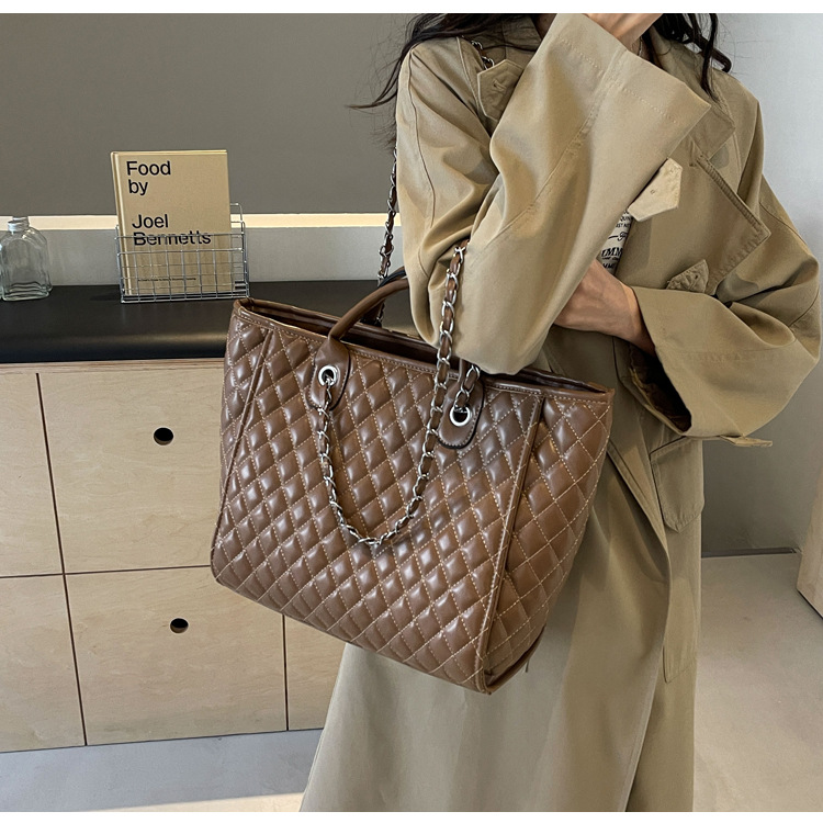 European And American Lingge Bag New Large Capacity Chain Bag Fashionable And Versatile Handheld Single Shoulder Tote Bag_voghion.com