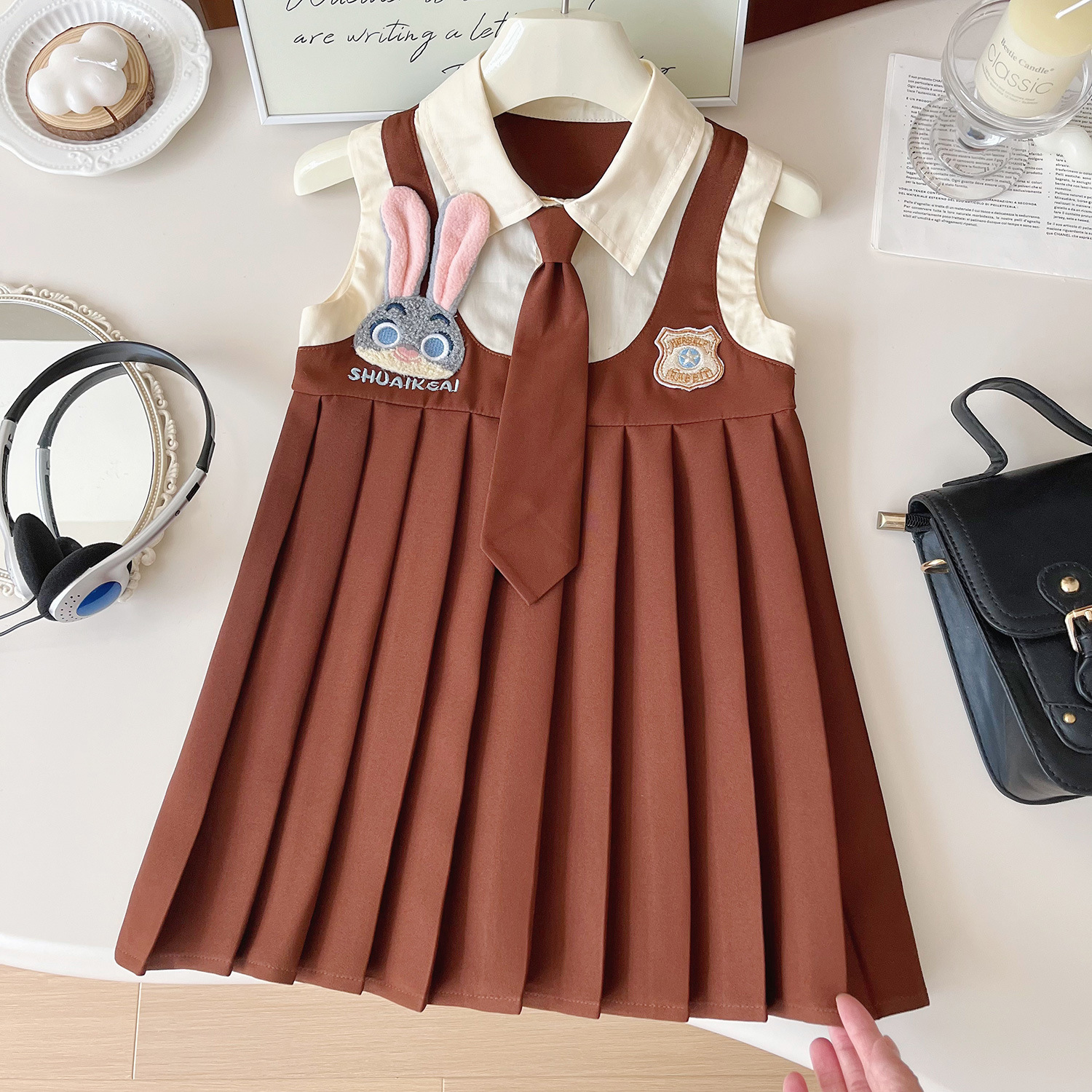 Gonna per bambini senza maniche plissettata in stile scuola coniglietto coreano versione estiva 2024 24376_voghion.com