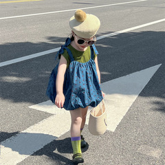 韓國童裝女童夏款甜美可愛綠色T恤+藍色波點吊帶花苞南瓜裙兩件套