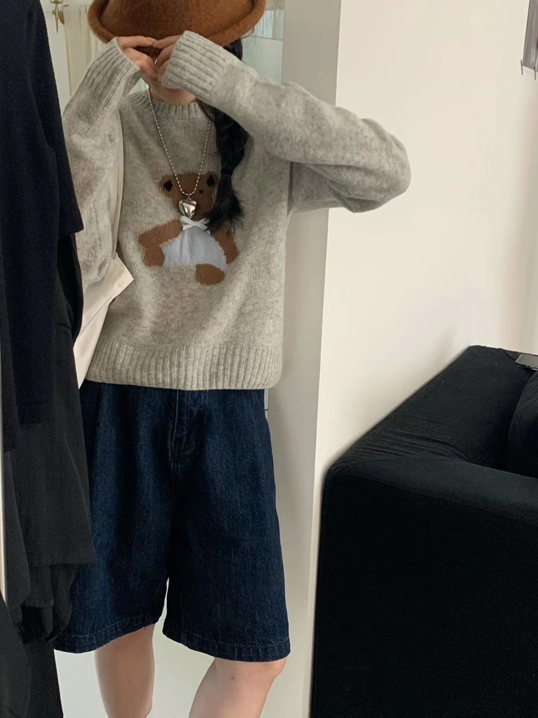 Otoño coreano de mujer cuello redondo de alto nivel sensación de arco tridimensional dibujos animados oso coreano perezoso viento camisa de manga larga