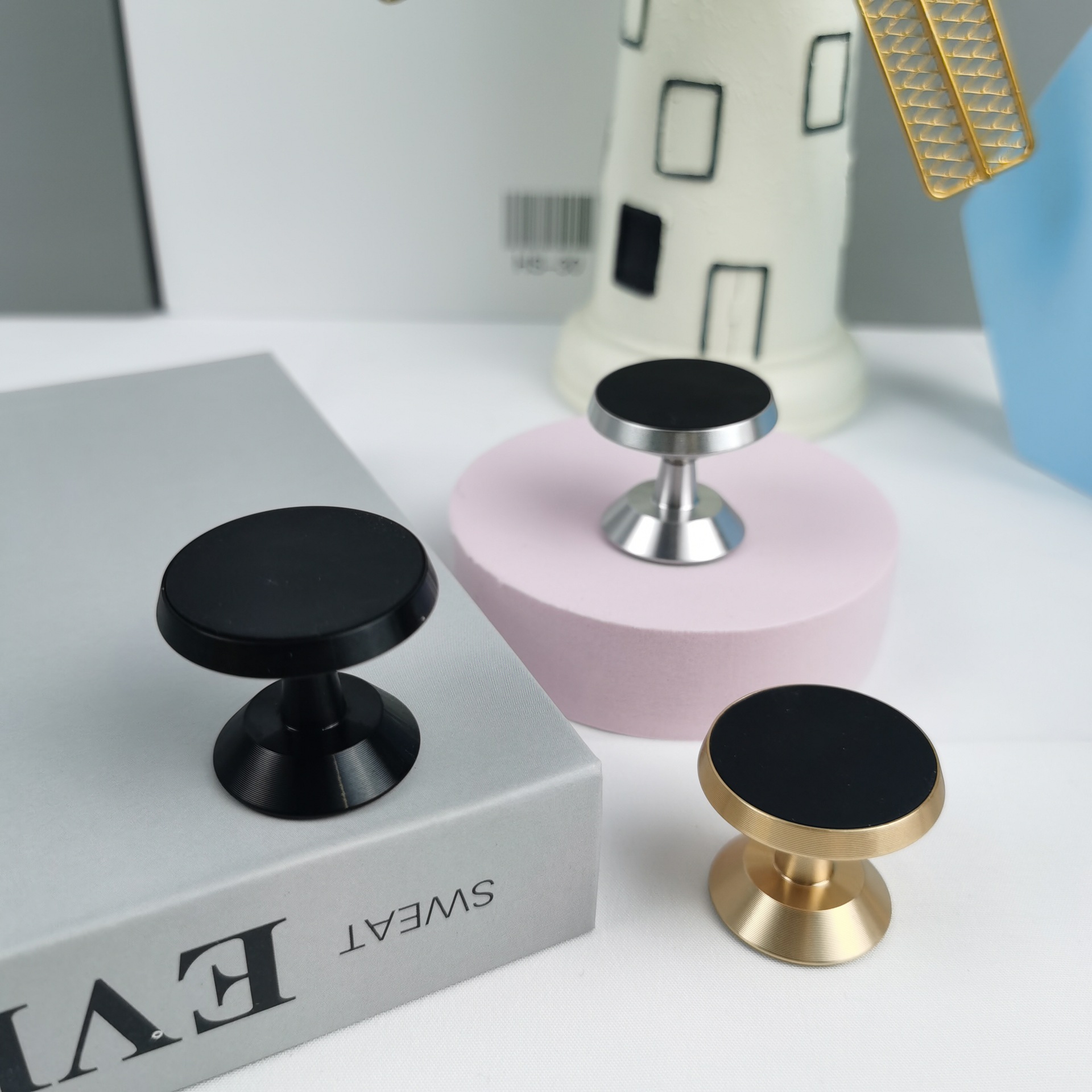 Soporte para teléfono móvil de coche se puede utilizar para el adhesivo del panel de instrumentos del coche Soporte para teléfono móvil de navegación de succión magnética giratoria de 360 grados