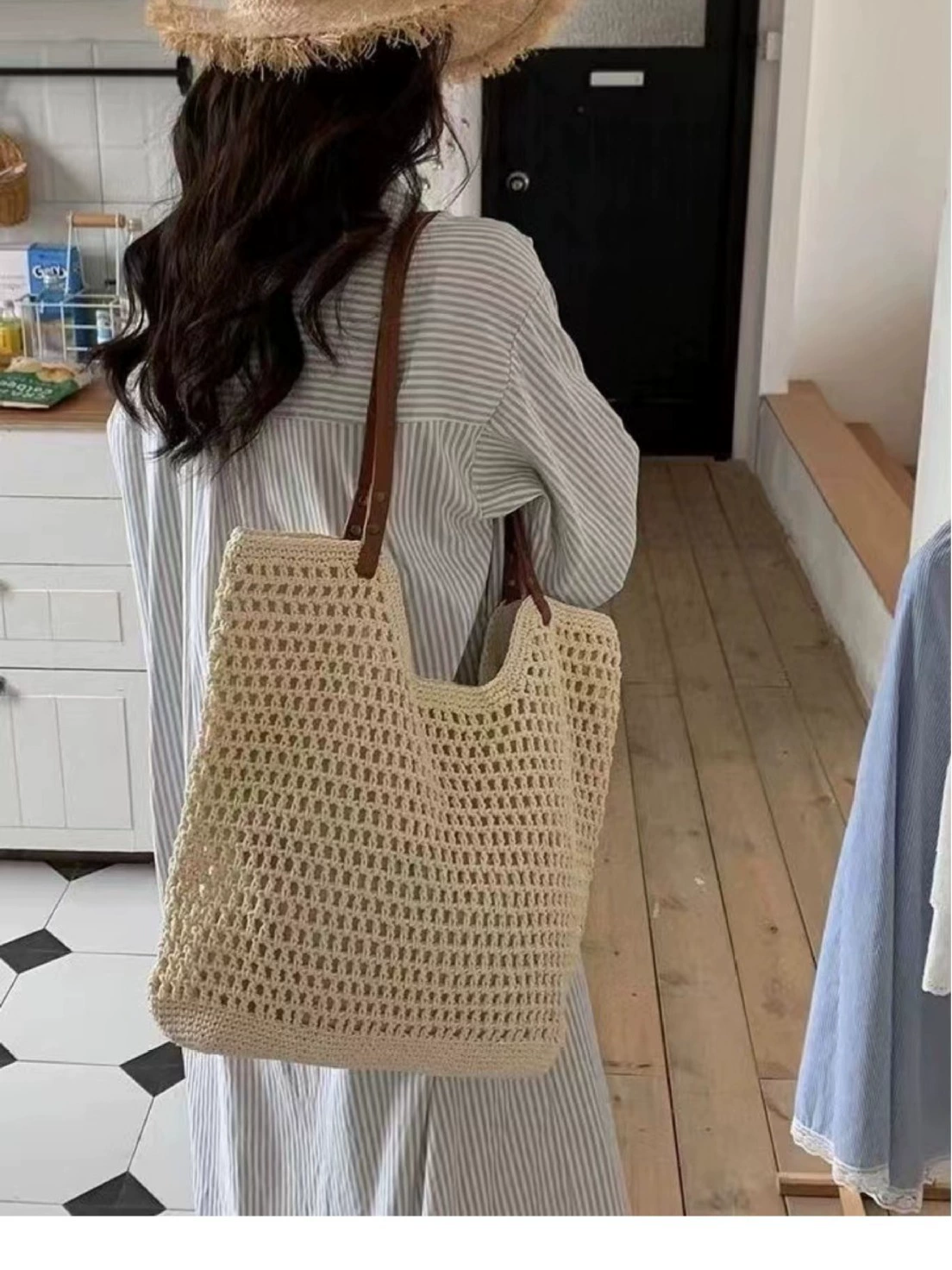 Capacious one-shoulder bag, beach shoulder bag