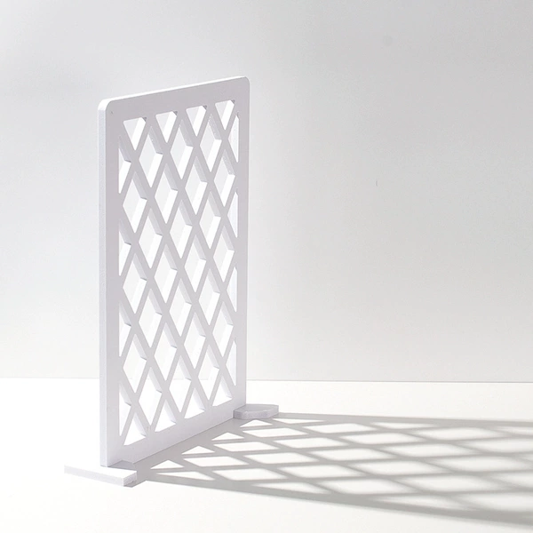 Light and shadow board: diamond -shaped grid model (send base)