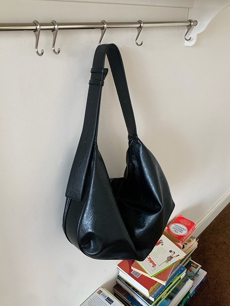 Vintage Soft Large Capacity Black Dumpling Bag For Women, Large Capacity Motorcycle Shoulder Crossbody Tote Bag - Thumbnail 7