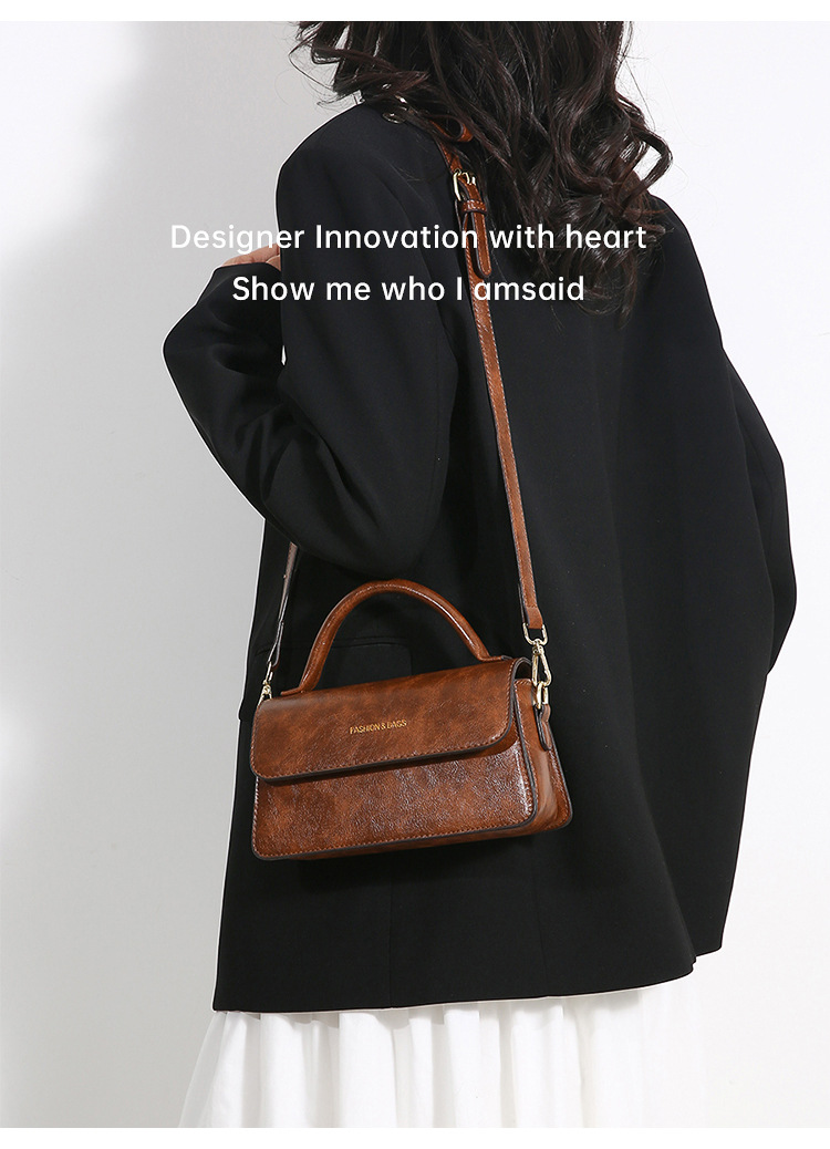 Autumn and Winter New Large Capacity Commuter Women's 2023 Fashionable Color Contrasting Handheld Shoulder Tote Bag_voghion.com