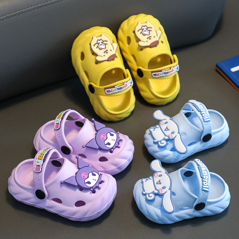 Sanrio children's hole shoes boys 2024 Summer new children's EVA soft bottom home slippers girls beach slippers