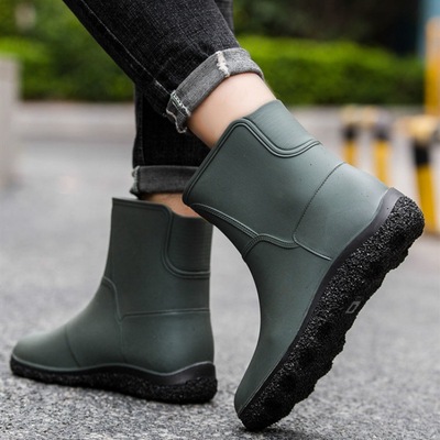 Water shoes Trend In cylinder Rain shoes man water boots non-slip Waterproof shoes keep warm kitchen Go fishing Car Wash Rubber shoes