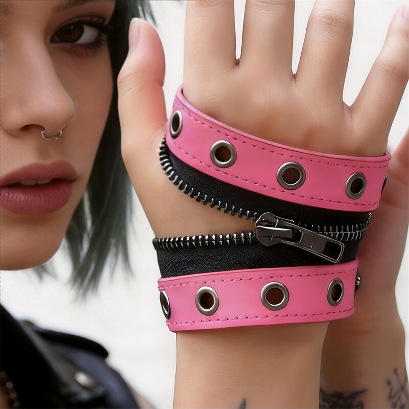 European and American Fashion Rivet Chain Punk Jewelry Leather Bracelet with Round Holes, Breathable, with a Zipper in the Middle, Wide Version