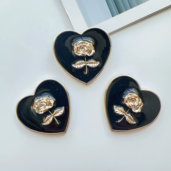 04#: Black love flower 30mm