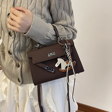 �W��С������Ů2025�¿�߼��Еr���K������P������ٴ�С����