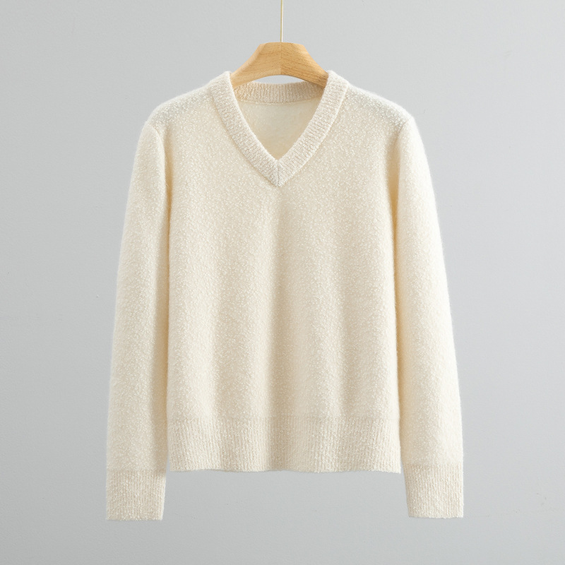 Italian Wool Yarn Combined with 6A Grade Kangbaolai White Factory Silk Cashmere V-Neck Loop Yarn Pullover Thickened Knit Sweater Italian Wool Yarn Combined with 6A Grade Kangbaolai White Factory Silk Cashmere V-Neck Loop Yarn Pullover Thickened Knit Sweater