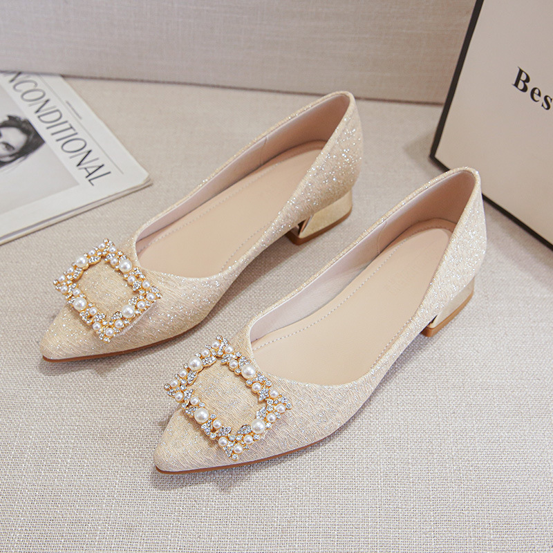 Low-Heeled Shoes for Women 2024 New Style Soft Leather Professional Thick-Heeled Single Shoes for Wide Feet, Large Size Women's Shoes 40-43 Thick Sole Low-Heeled Shoes for Women 2024 New Style Soft Leather Professional Thick-Heeled Single Shoes for Wide Feet, Large Size Women's Shoes 40-43 Thick Sole