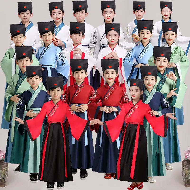 Праздничный учебный класс для исполнения костюмов для детей