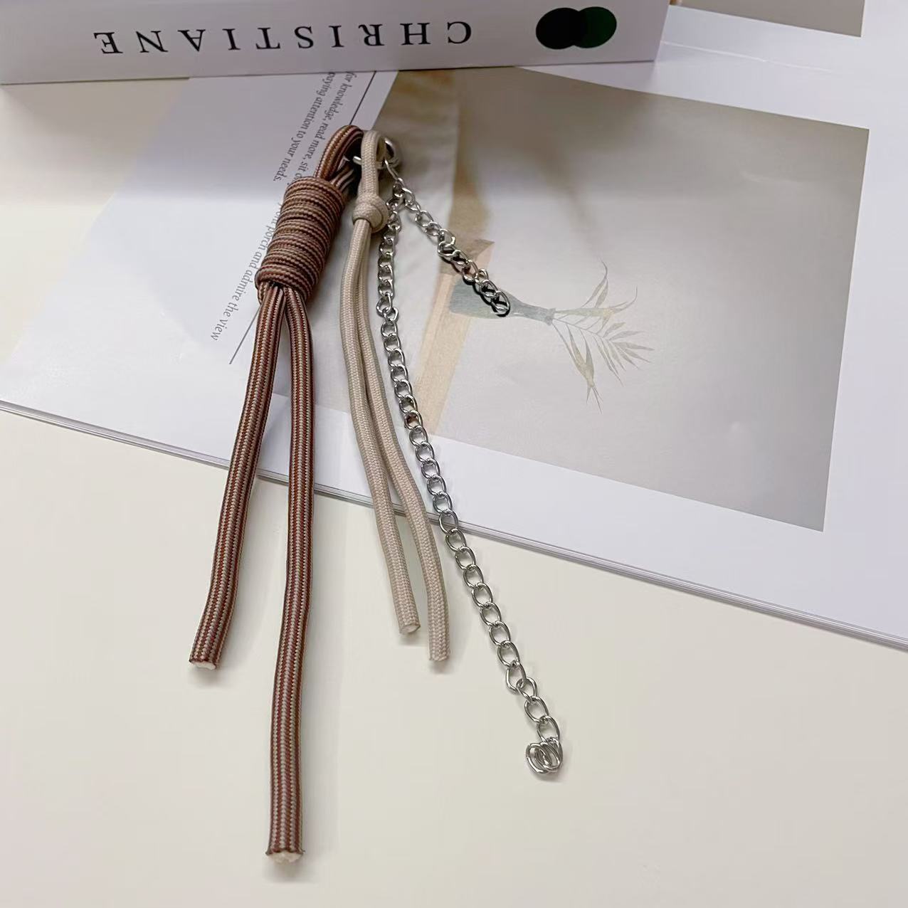 갈색 줄무늬 밧줄