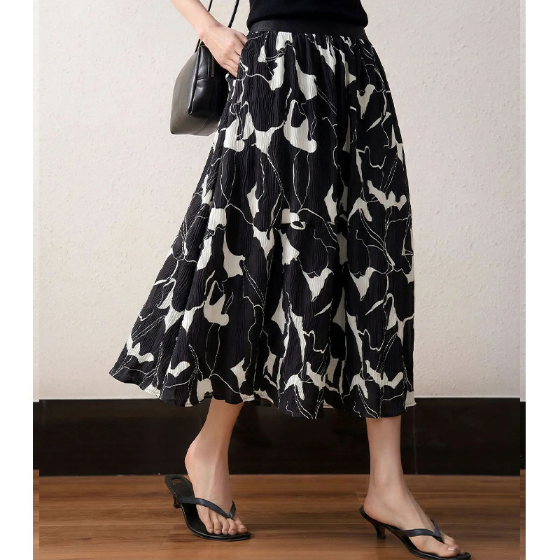 High-End Pleated Textured Printed Skirt for Women, Summer 2026 New Style, Elegant Drape, Soft and Skin-Friendly, Large Flared Skirt High-End Pleated Textured Printed Skirt for Women, Summer 2026 New Style, Elegant Drape, Soft and Skin-Friendly, Large Flared Skirt
