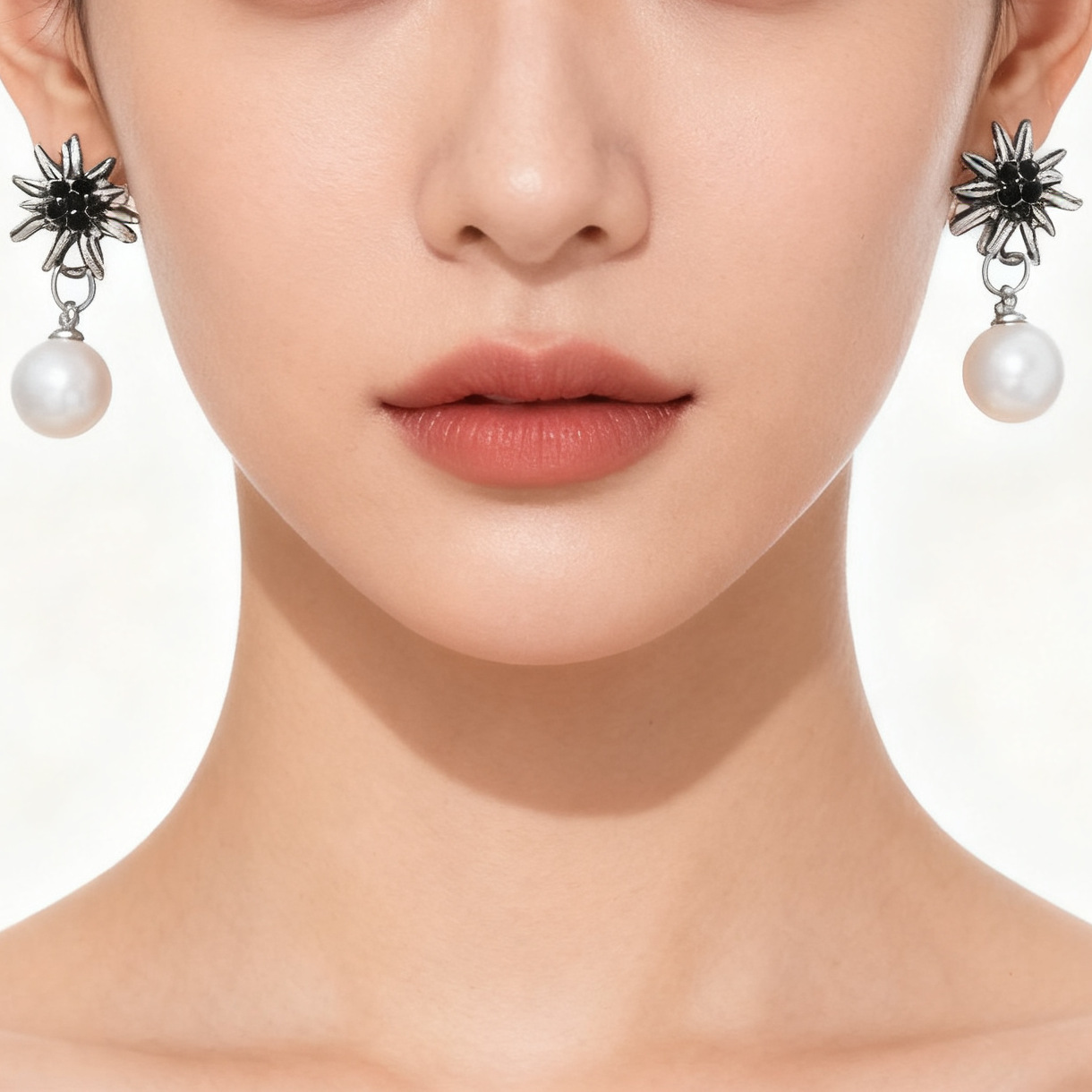 韩国新款雪绒花耳钉女欧美复古镶钻耳饰高级感小众饰品潮配饰秋冬