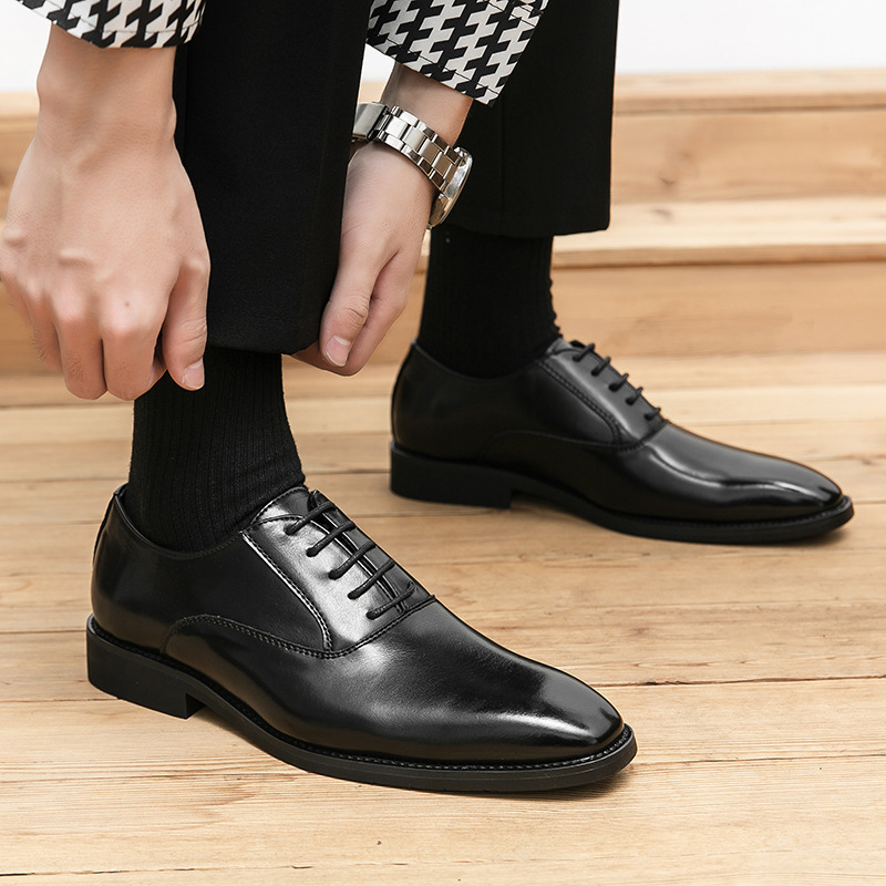 2025 cuatro estaciones de negocios británicos zapatos de cuero para hombres correa simple suave casual novio casamiento zapatos altos