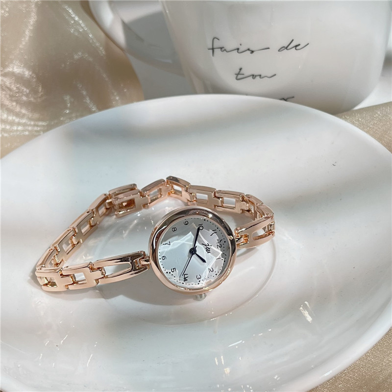 高颜值显白细带链条小巧精致冷系手表女士简约气质时尚高中生百搭