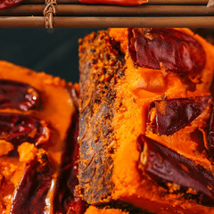 Authentic Chongqing Hot Pot Base Handmade Beef Tallow Spicy Flavor 500g Bag, Factory Wholesale, One Piece Shipping