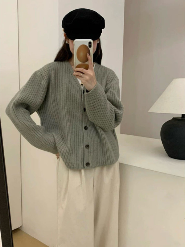 【筱漂亮】沙河复古慵懒V领开衫高级感长袖毛衣外套厂家直销82035|undefined