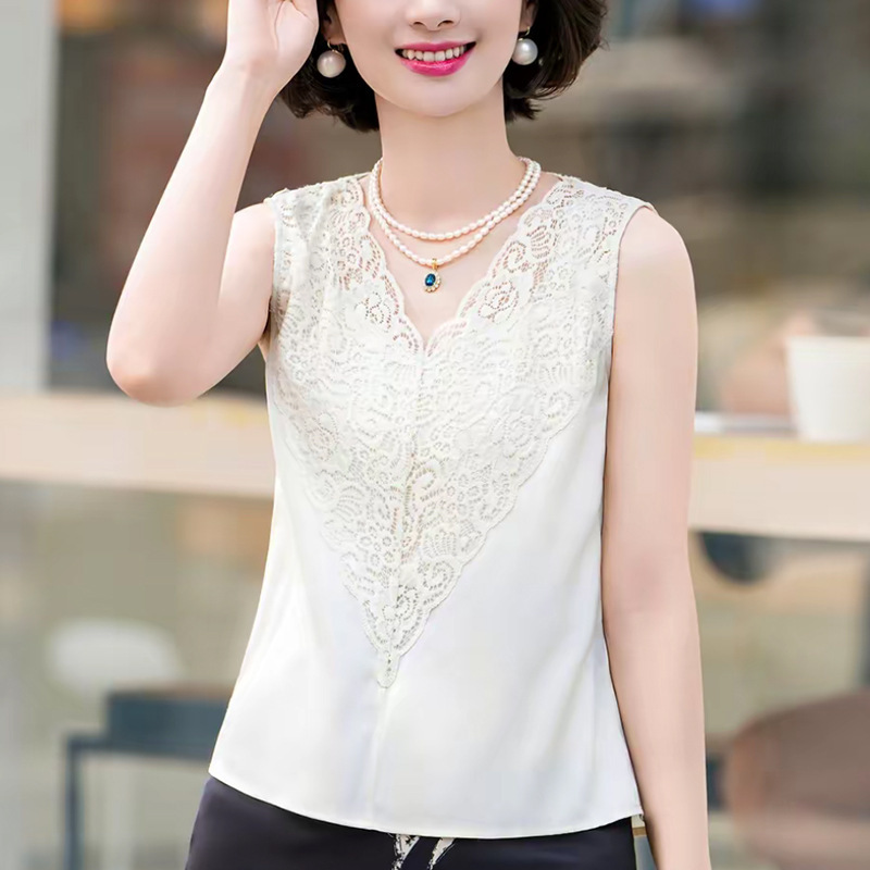 V-neck lace spliced camisole for women 2026, base shirt that conceals body fat and looks slimming, top for middle-aged and elderly, plus-size T-shirt