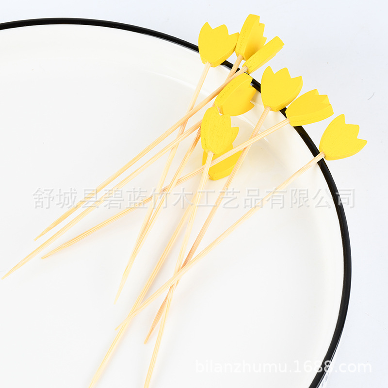 Flores amarillas al por mayor fichas de fruta desechables tenedor de fichas de fruta de grado alimenticio productos de bambú en stock