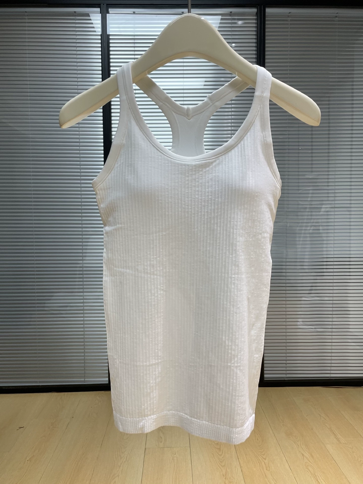 Long Yoga Vest (Women's) Breathable Detachable Sports Top with Removable Cups, 2–8 Sizes
