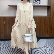 三宅套装 今年流行爆款套装高级穿搭时尚女夏款显瘦褶皱两件套