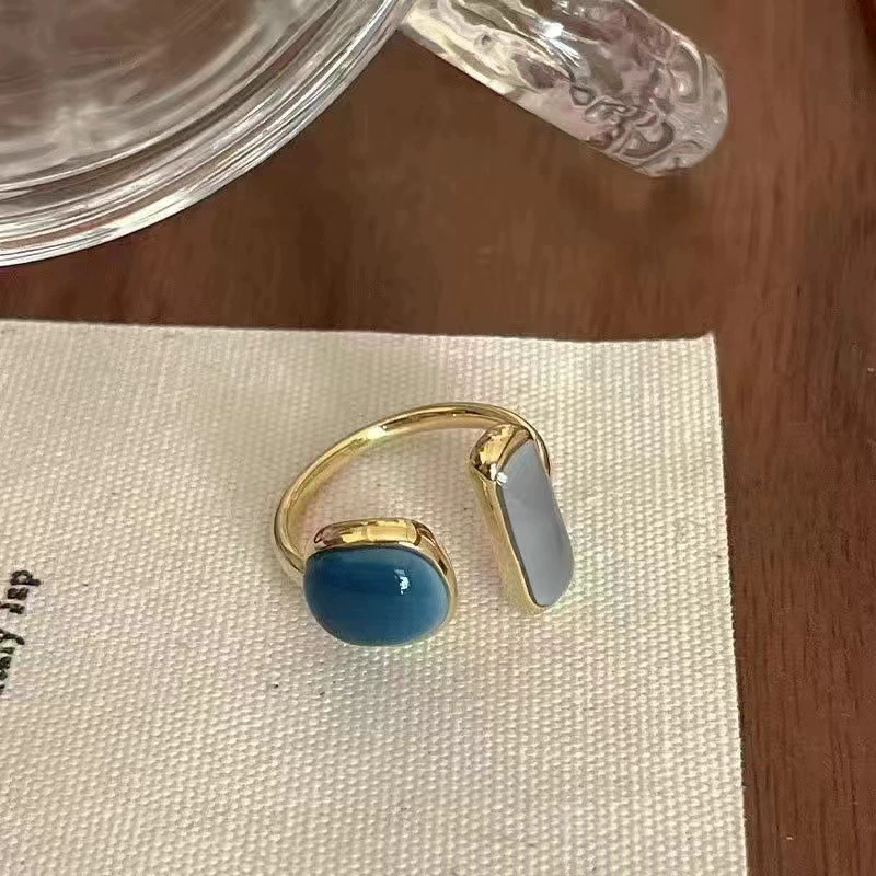 Adjustable ring, small design, light luxury European style — enamel, shell, zircon options