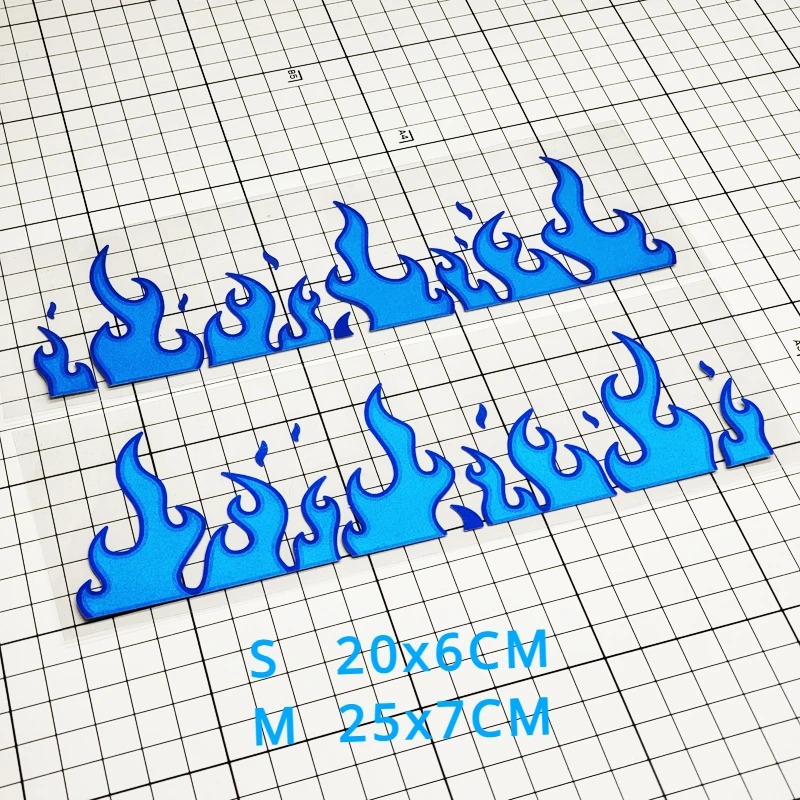 개인용 컴퓨터 2개 - 길이 20CM