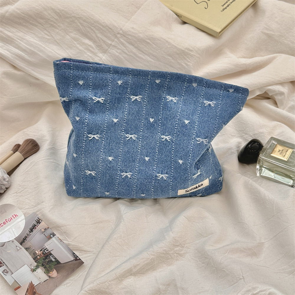 416g Weight Canvas Lining Material Zipper Closure Type / Strap Type Cosmetic Bag Bags Type Holiday, Travel, Daily Occasion Denim Material Bag, Cattle, Knot, Butterfly, Bow Knot Pattern All Seasons Season Women's Gender Cute Style Square Shape Cute Bag Cattle Knot Denim Square Makeup Bags 13