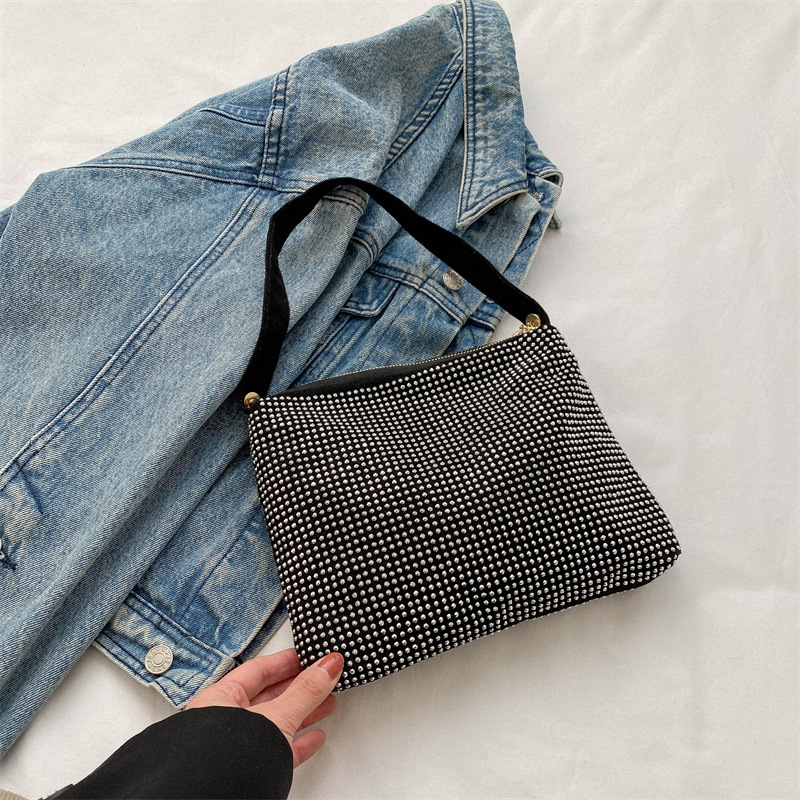 2024 nuevo bolso de cena de diamantes completos de diamantes calientes bolso de moda bolso de hombro con cremallera bolso de noche de color sólido de estilo occidental bolso de axila