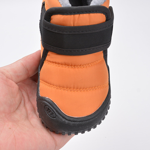 Children's sports winter boots with plush lining, soft soles, warm and comfortable, for boys and girls, with Velcro fastening