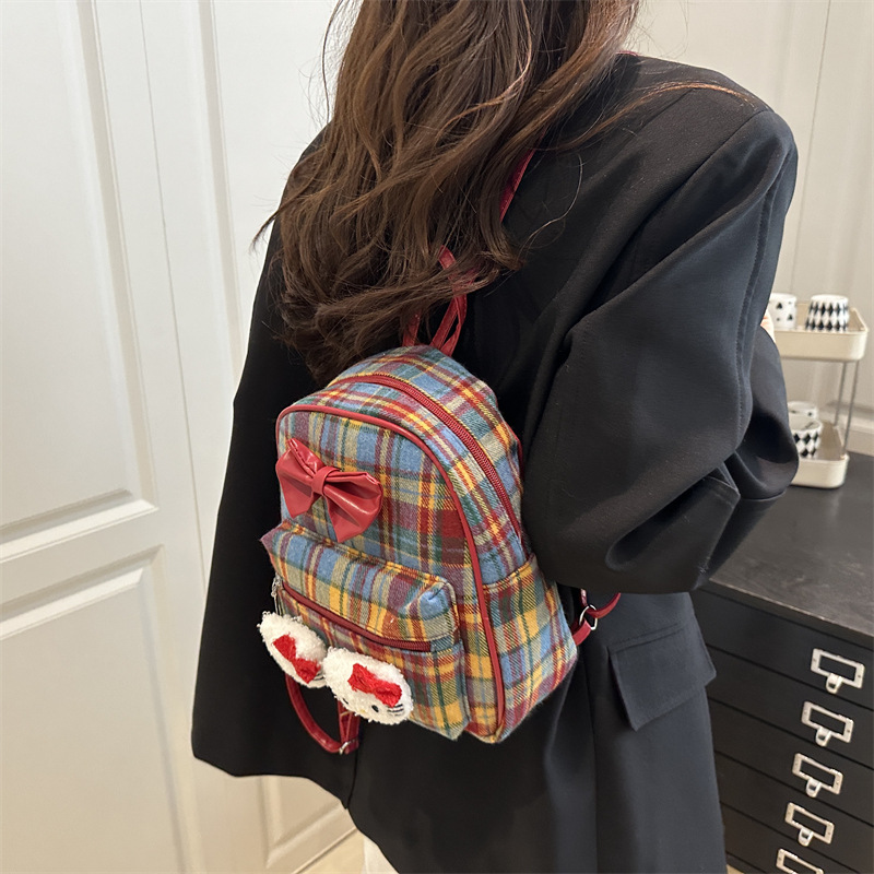 Hermosa mochila retro retro arco, estilo universitario para mujeres, universidad, exquisita mochila a cuadros rojos. image 4