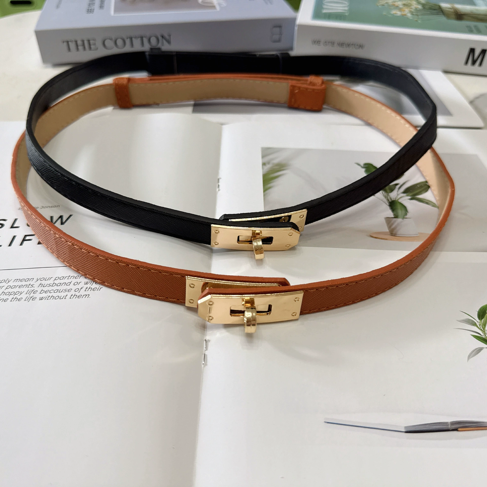 Женский ремень с пряжкой, модный высококачественный пояс, тонкий ремень с платьем, пальто, свитером, универсальным украшением.