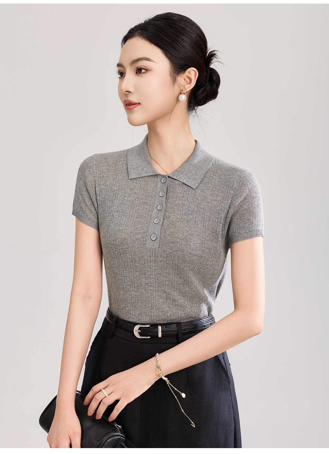 Áo len nữ cổ tròn dệt kim sợi lanh phối lỗ đi làm — màu xanh navy chi tiết 18