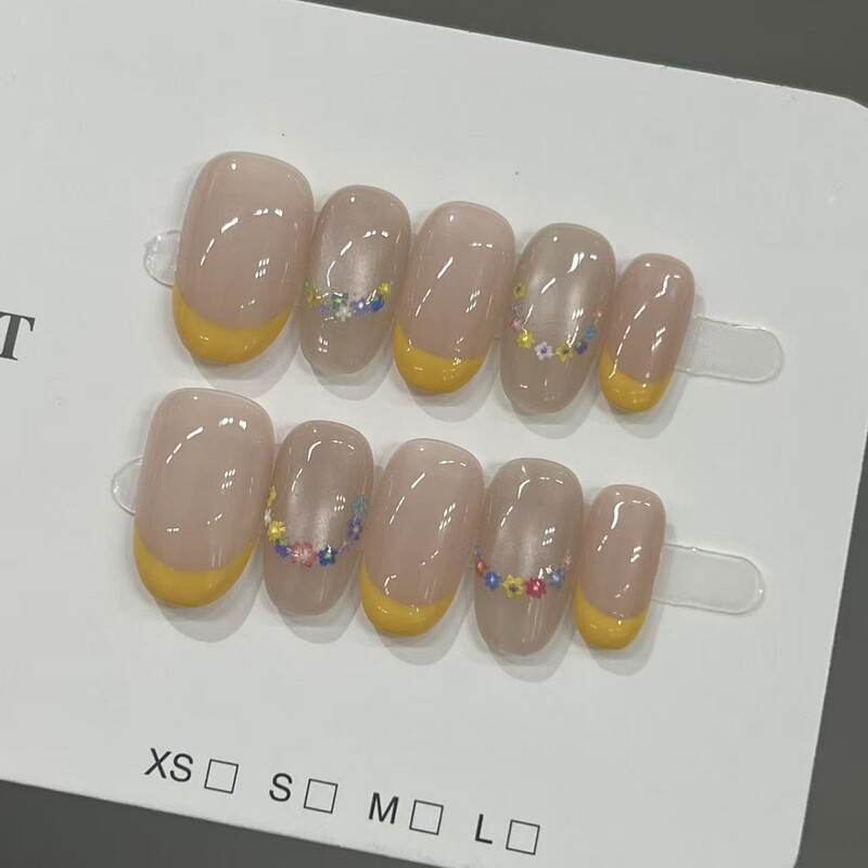 Summer lily of the valley ins-style French manicure patches, handmade cat-eye fake nails with yellow floral ambiance