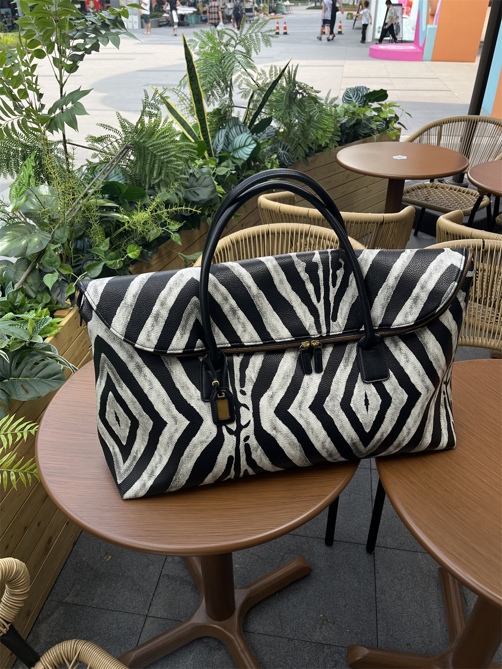 Travel Bags Zebra Pattern Fashion Travel Bag New Style Gym Bag Handbag Luggage Bag Large Capacity Registration Bag Short Distance Messenger Bag_voghion.com