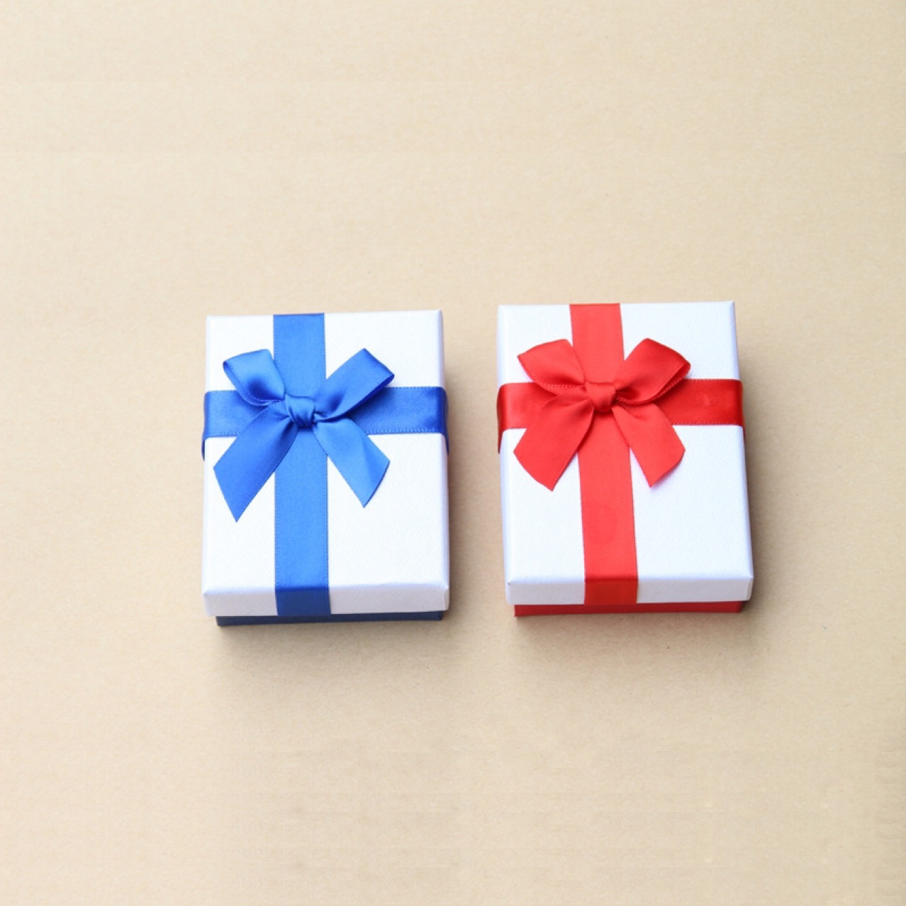 珍珠蓝色戒指质感礼品盒正方形默认包装盒礼品自主收纳盒